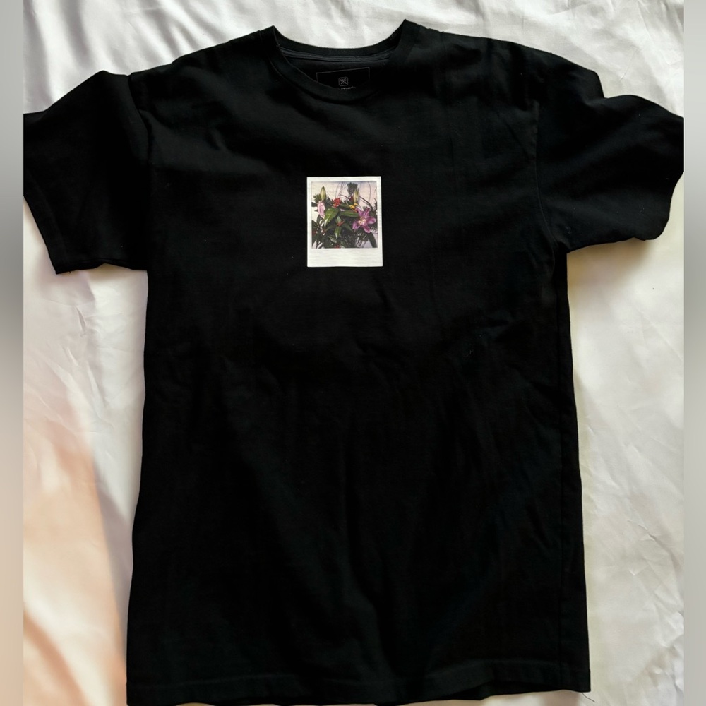 Uniform Experiment X Araki t-shirt.